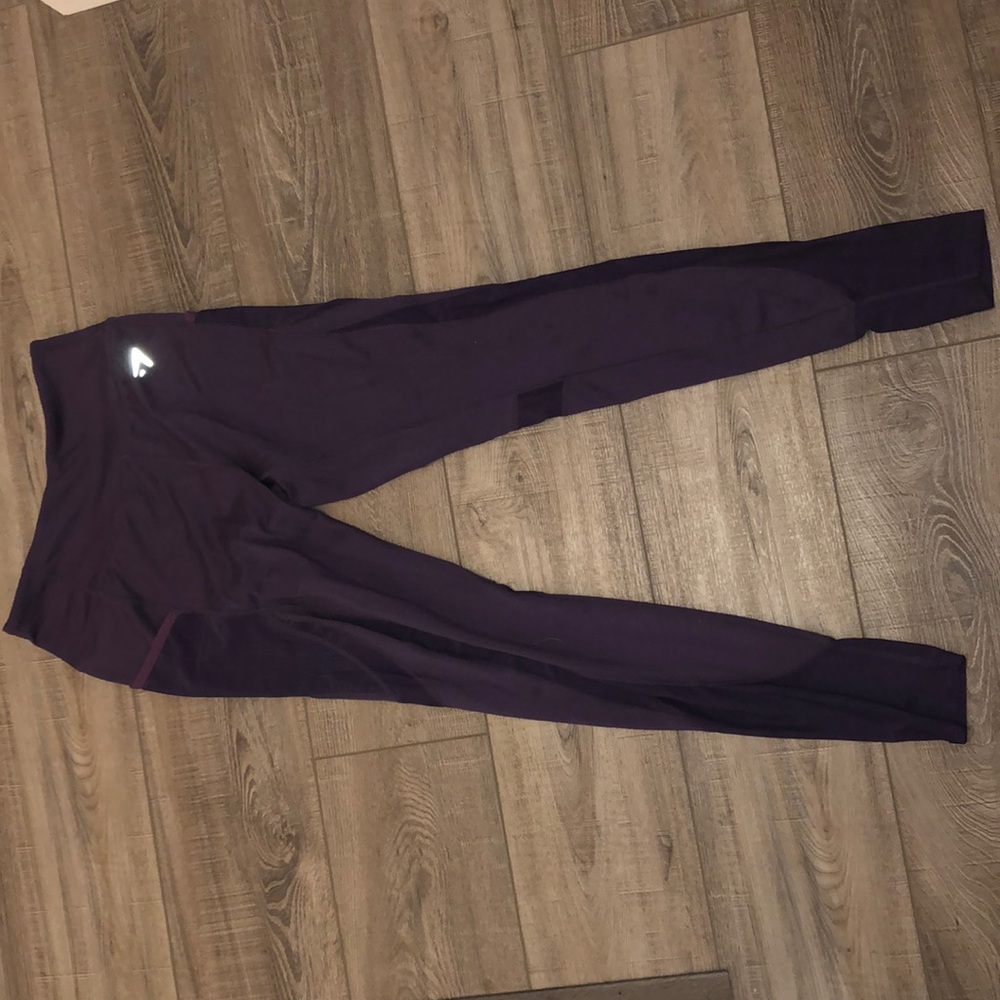 High waisted gym shark leggings!